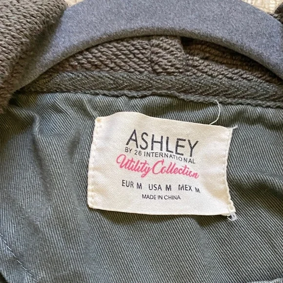 Ashley By 26 International Green and Black Utility Jacket - Picture 4 of 6